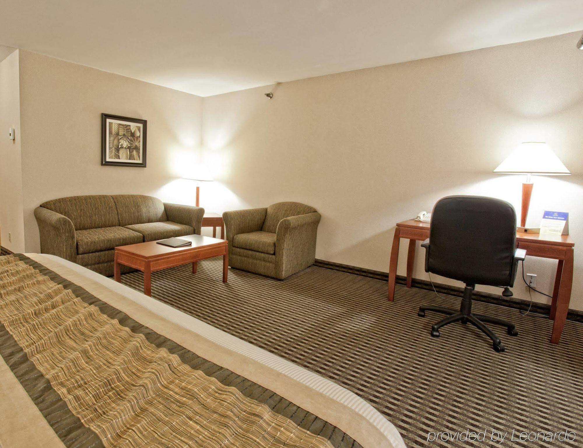 Surestay Hotel By Best Western تشيليواك المظهر الخارجي الصورة