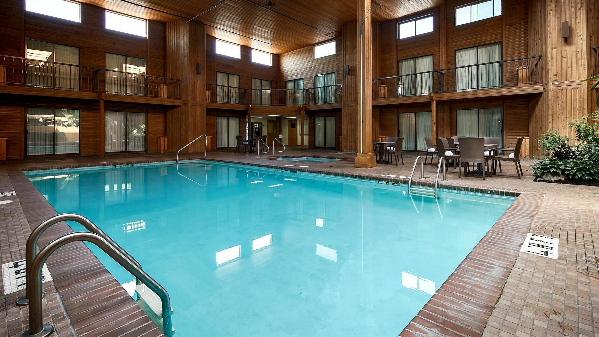 Surestay Hotel By Best Western تشيليواك المظهر الخارجي الصورة